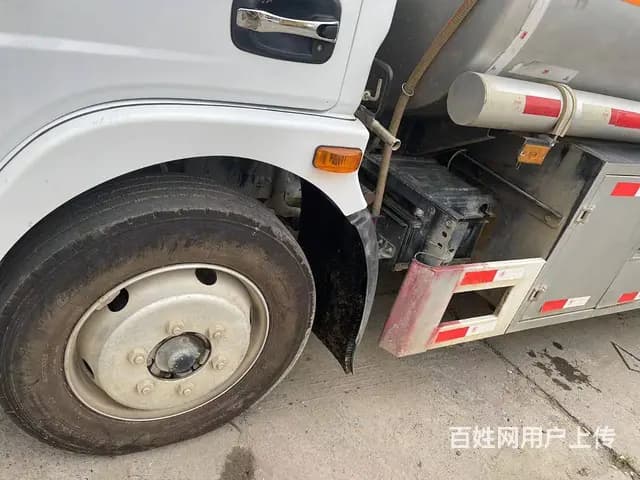 东风8吨油罐车，20年7月份，行驶了15000公里 - 图片 3